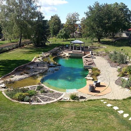 Chateau Nightingales Hostoun ภายนอก รูปภาพ